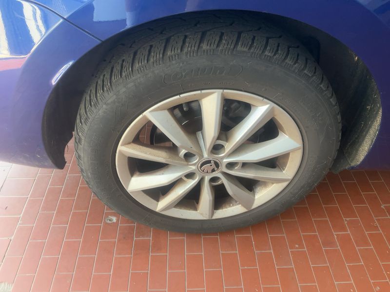 Seat Leon 2.0 TDI Xcellence 2020 – снимка 9