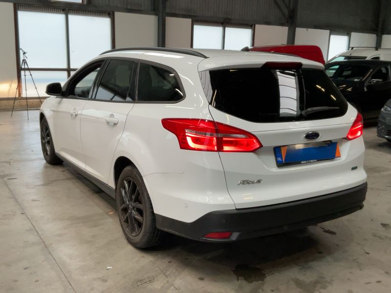 Ford Focus 1.0 EcoBoost Business 2016 – снимка 6
