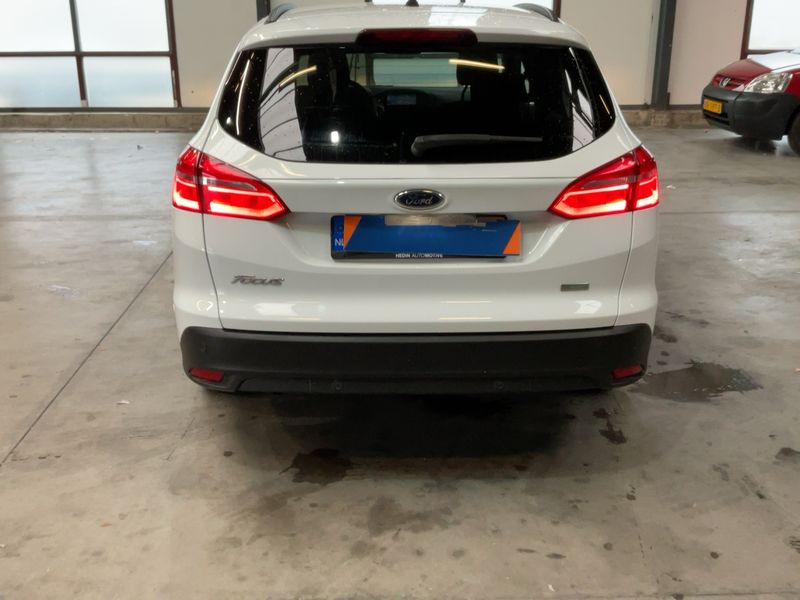 Ford Focus 1.0 EcoBoost Business 2016 – снимка 7