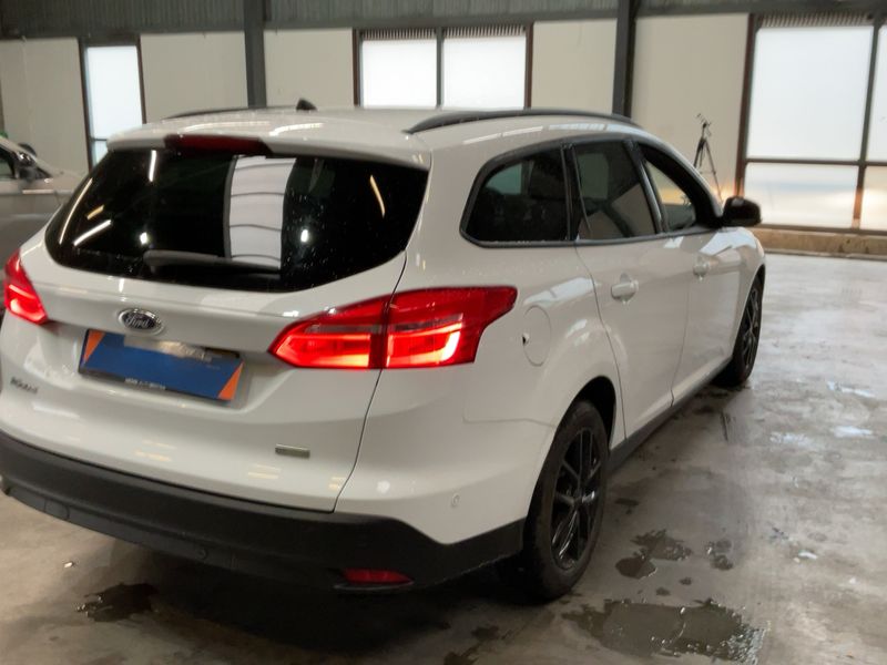 Ford Focus 1.0 EcoBoost Business 2016 – снимка 8