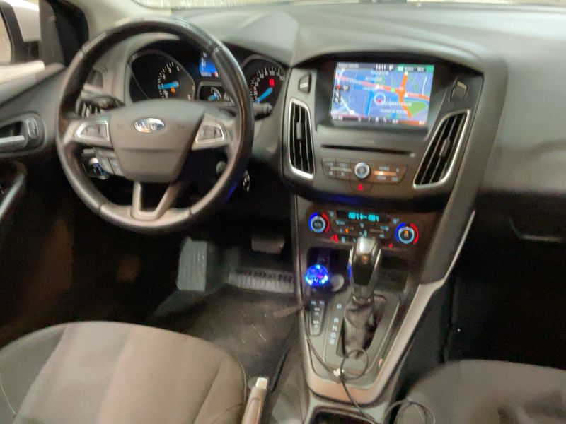 Ford Focus 1.0 EcoBoost Business 2016 – снимка 17