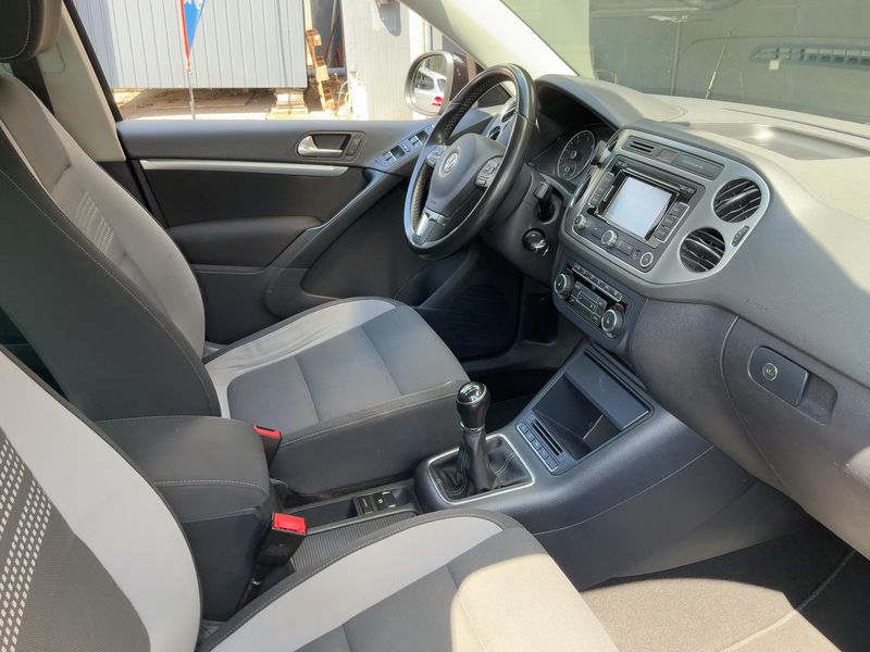 Volkswagen Tiguan 2.0 TDI Life BlueMotion Tech 2013 – снимка 16