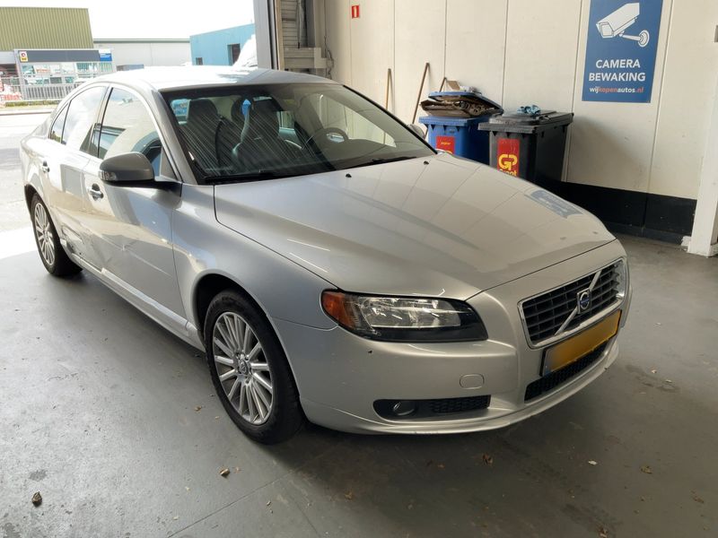 Volvo S80 2.4 D5 Momentum 2007 – снимка 12