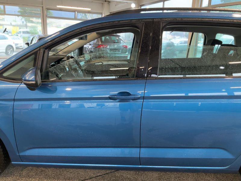 Volkswagen Touran 1.6 TDI Trendline BlueMotion Tech 2019 – снимка 4