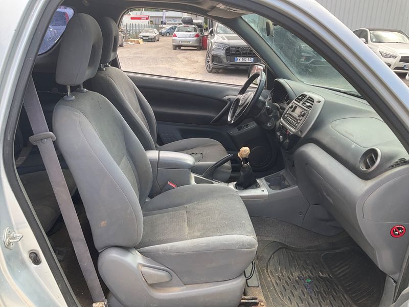 Toyota RAV 4 2.0 D-4D 4x4 2002 – снимка 3