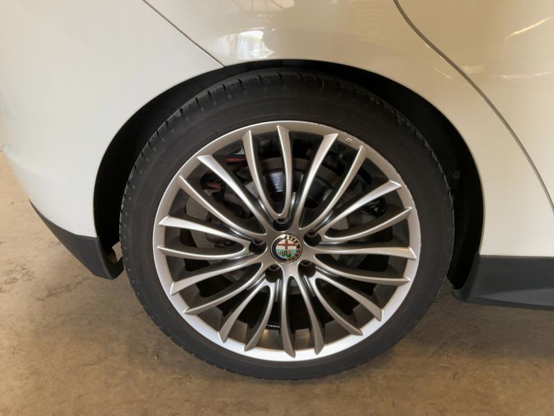 Alfa Romeo Giulietta 2.0 JTDM Turismo 2013 – снимка 9