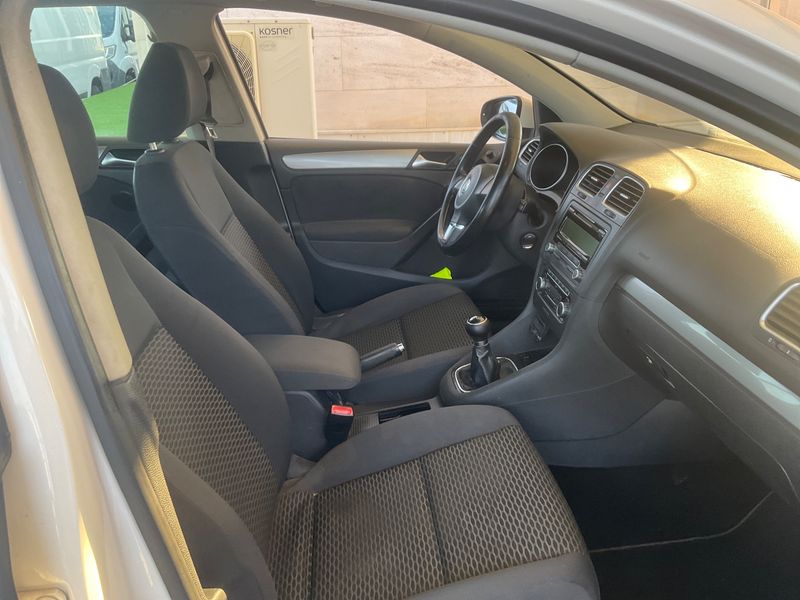 Volkswagen Golf VI 1.6 TDI Advance BlueMotion Tech 2010 – снимка 3