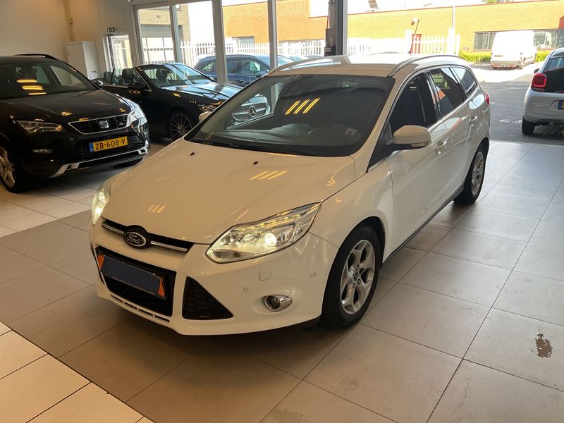 Ford Focus 1.6 TDCi DPF Titanium 2013 – снимка 1