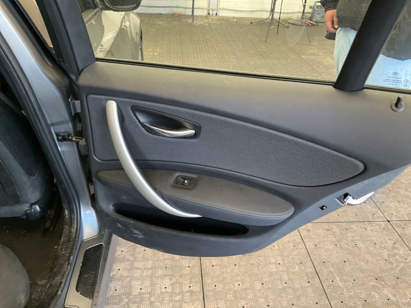 BMW 1er 120i 2010 – снимка 34