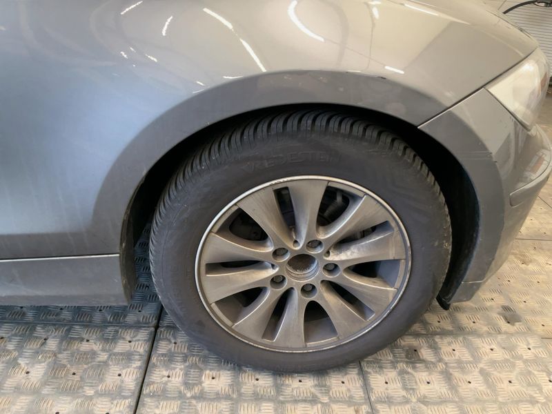 BMW 1er 120i 2010 – снимка 11