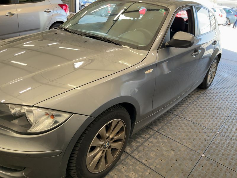 BMW 1er 120i 2010 – снимка 2