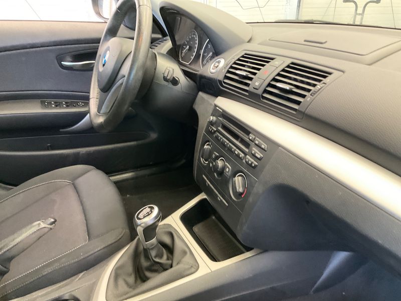 BMW 1er 120i 2010 – снимка 35