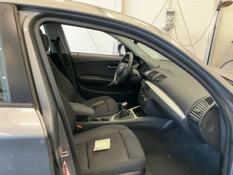 BMW 1er 120i 2010 – снимка 16