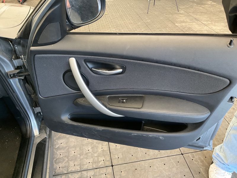 BMW 1er 120i 2010 – снимка 37