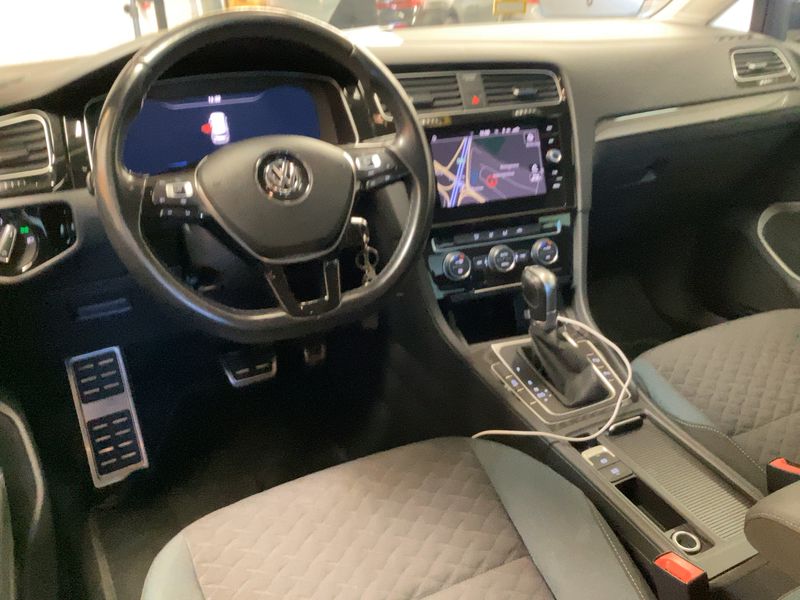 Volkswagen Golf VII 1.5 TSI ACT IQ.DRIVE BlueMotion Tech 2019 – снимка 17