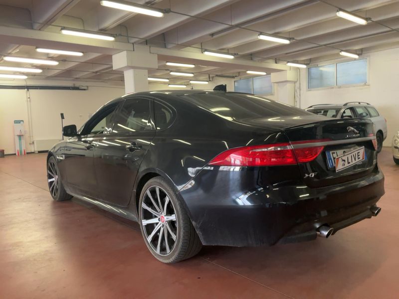Jaguar XF 25d Portfolio AWD 2018 – снимка 6