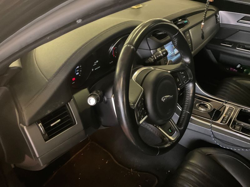 Jaguar XF 25d Portfolio AWD 2018 – снимка 21