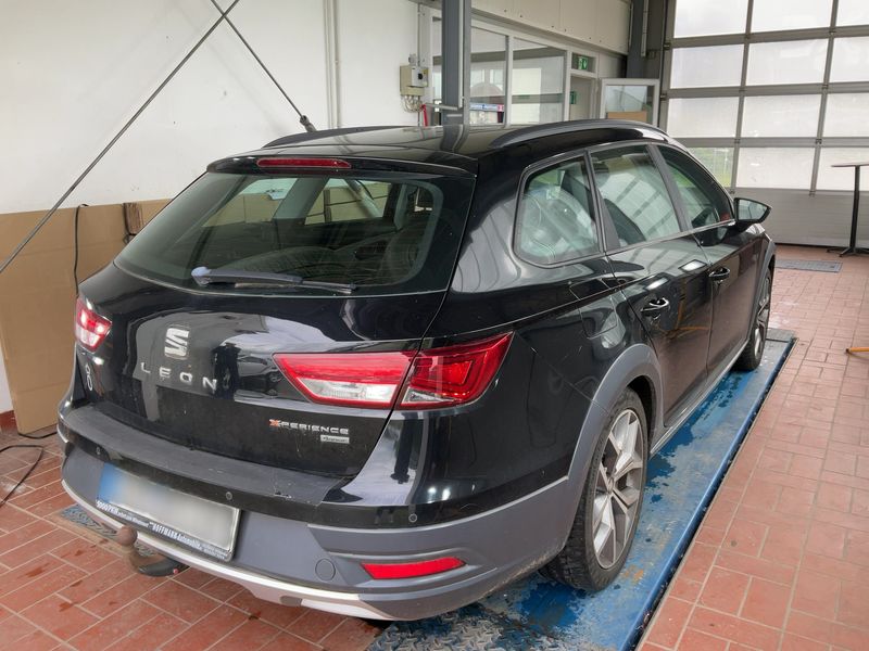 Seat Leon 2.0 TDI X-Perience 4Drive 2015 – снимка 8