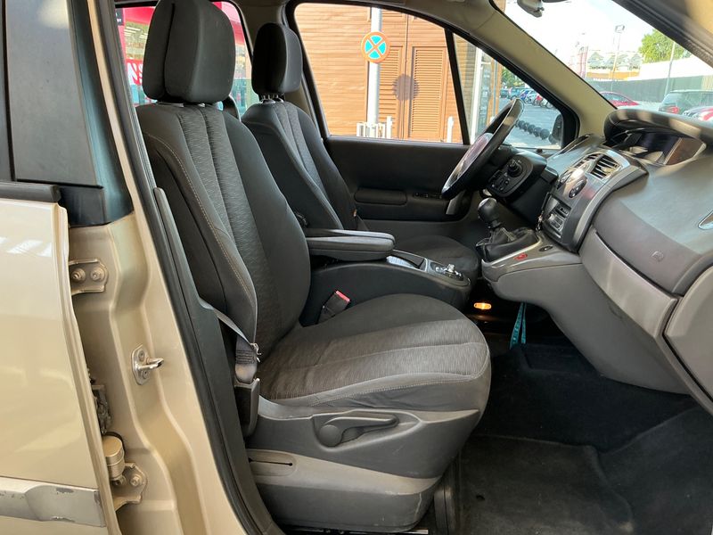 Renault Grand Scenic 1.9 dCi Grand Dynamique 2008 – снимка 3