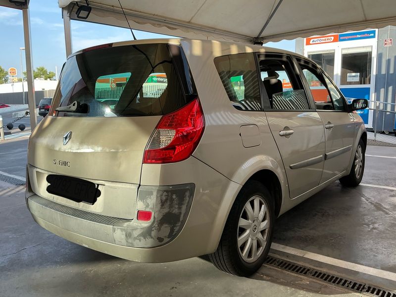 Renault Grand Scenic 1.9 dCi Grand Dynamique 2008 – снимка 2