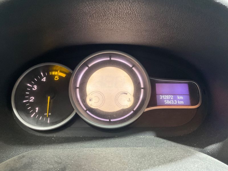 Renault Megane 1.9 dCi Expression 2011 – снимка 4