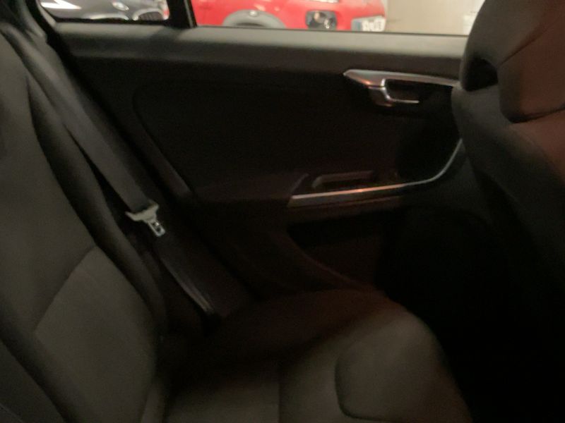 Volvo V60 1.6 D Kinetic 2013 – снимка 19