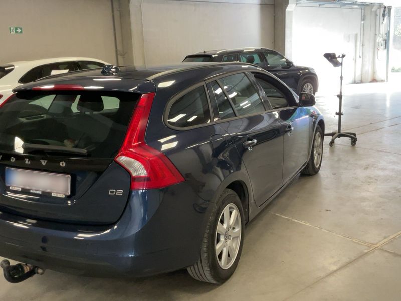 Volvo V60 1.6 D Kinetic 2013 – снимка 8
