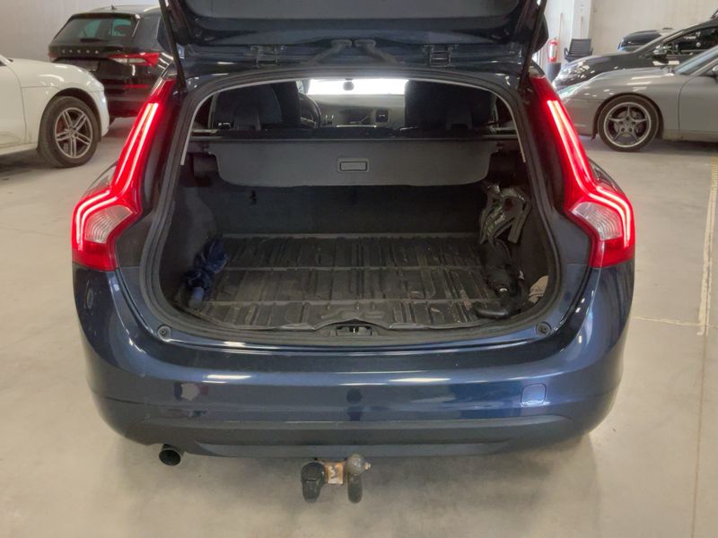 Volvo V60 1.6 D Kinetic 2013 – снимка 15