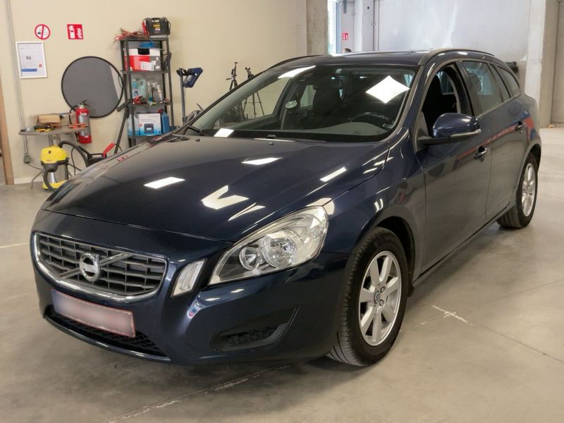 Volvo V60 1.6 D Kinetic 2013 – снимка 1