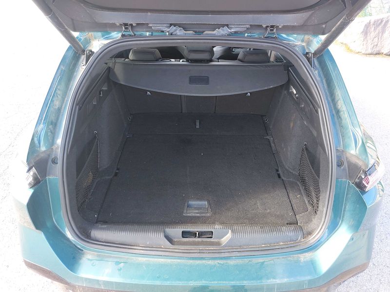 Peugeot 308 1.2 PureTech GT Pack 2022 – снимка 9