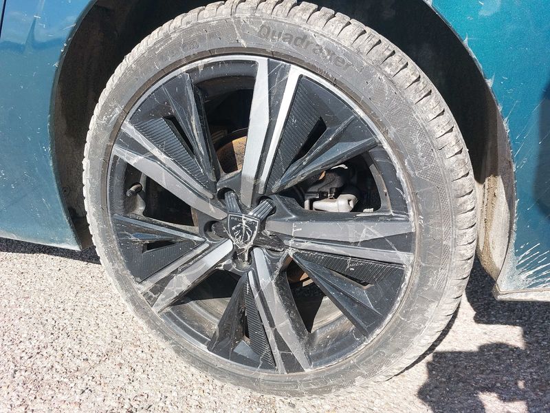 Peugeot 308 1.2 PureTech GT Pack 2022 – снимка 32