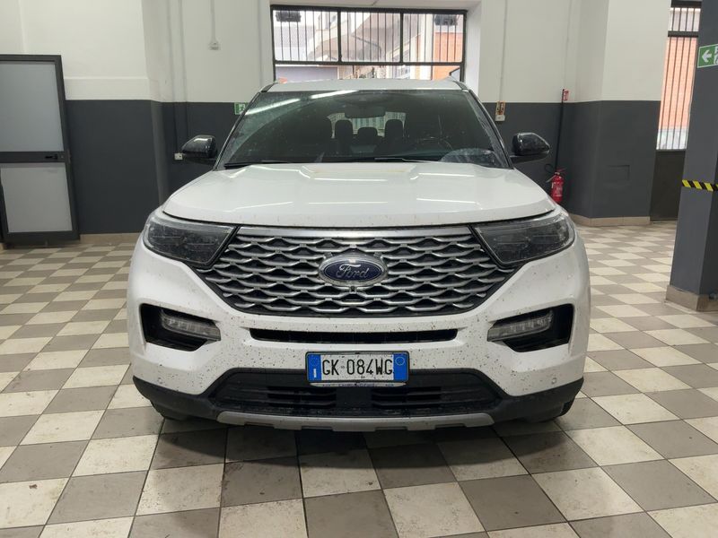 Ford Explorer 3.0 Plug-in Hybrid 4x4 Platinium 2022 – снимка 14