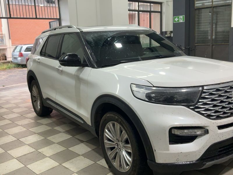 Ford Explorer 3.0 Plug-in Hybrid 4x4 Platinium 2022 – снимка 12