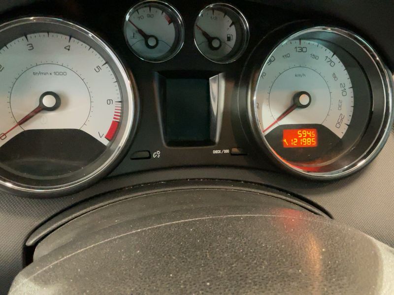 Peugeot 308 1.6 Access 2013 – снимка 18
