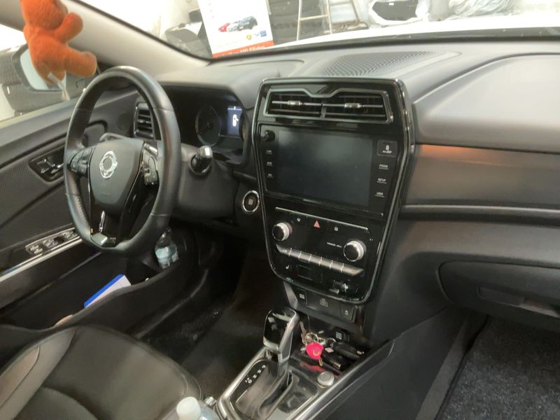 Ssangyong Tivoli 1.5 Black Line 4x2 2023 – снимка 18