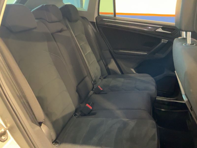 Volkswagen Tiguan 2.0 TDI Carat Exclusive BlueMotion Tech 2019 – снимка 19