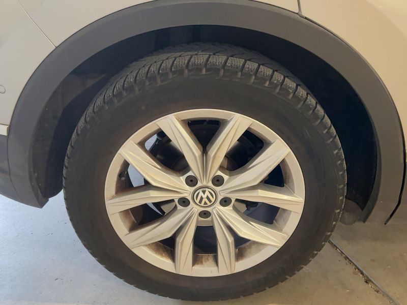 Volkswagen Tiguan 2.0 TDI Carat Exclusive BlueMotion Tech 2019 – снимка 9