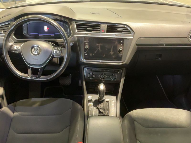 Volkswagen Tiguan 2.0 TDI Carat Exclusive BlueMotion Tech 2019 – снимка 17