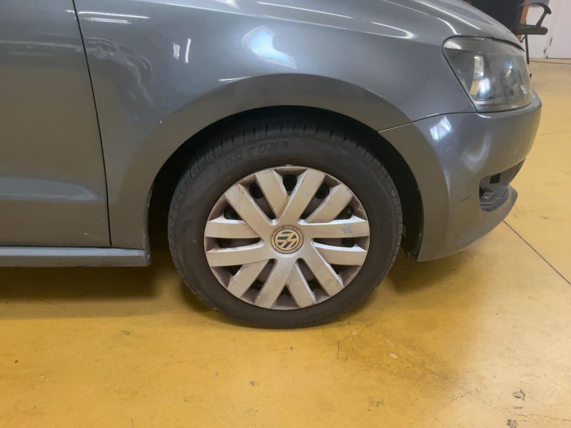 Volkswagen Polo 1.6 TDI Style 2012 – снимка 11