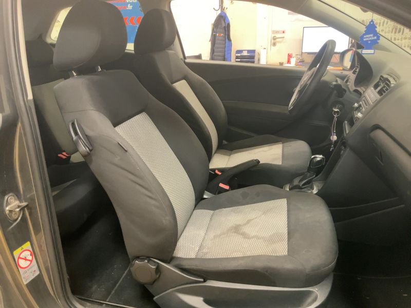 Volkswagen Polo 1.6 TDI Style 2012 – снимка 16