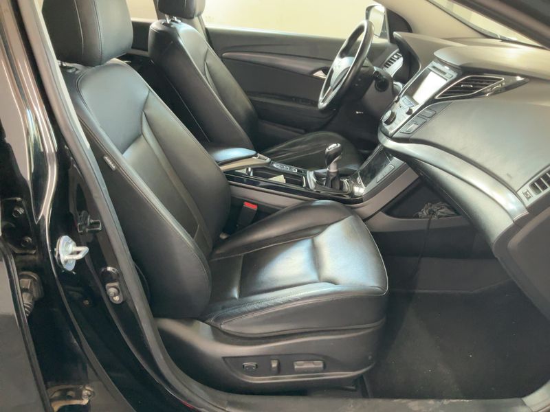 Hyundai i40 1.7 CRDi Premium Blue 2015 – снимка 17