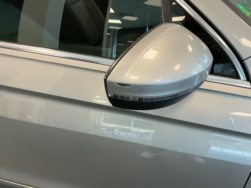 Volkswagen Tiguan 1.6 TDI Business BlueMotion Tech 2017 – снимка 24
