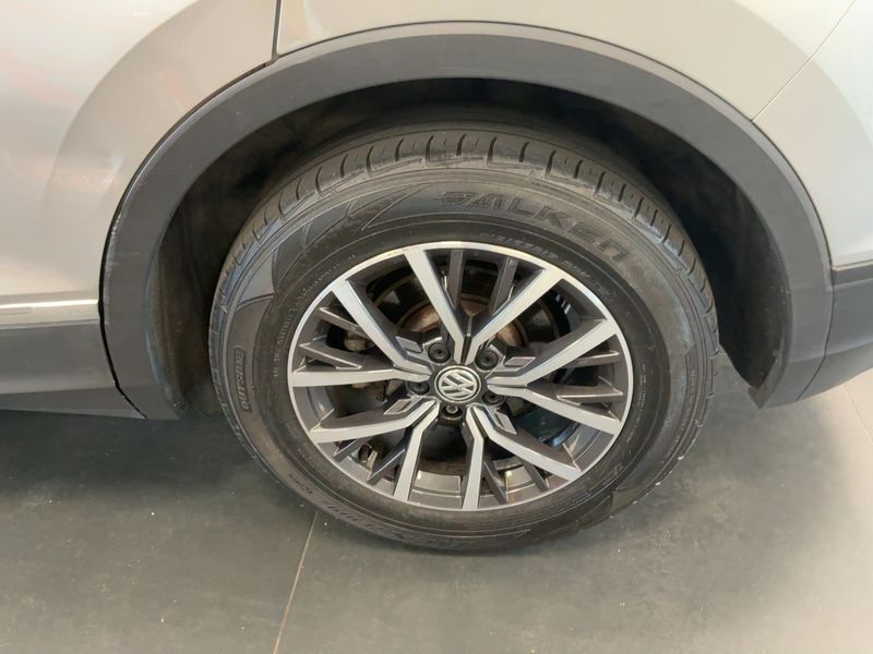 Volkswagen Tiguan 1.6 TDI Business BlueMotion Tech 2017 – снимка 5