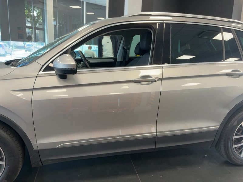 Volkswagen Tiguan 1.6 TDI Business BlueMotion Tech 2017 – снимка 4