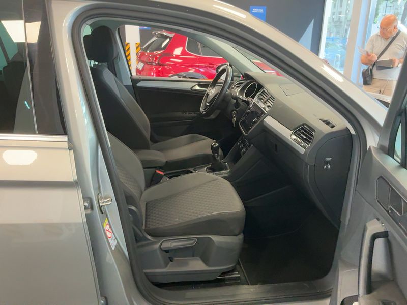 Volkswagen Tiguan 1.6 TDI Business BlueMotion Tech 2017 – снимка 17