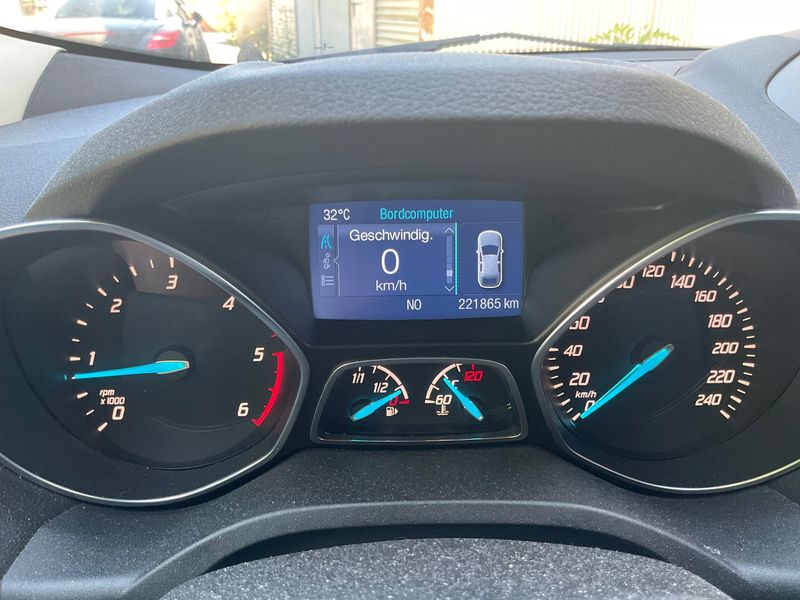 Ford Kuga 2.0 TDCi Titanium 2014 – снимка 19