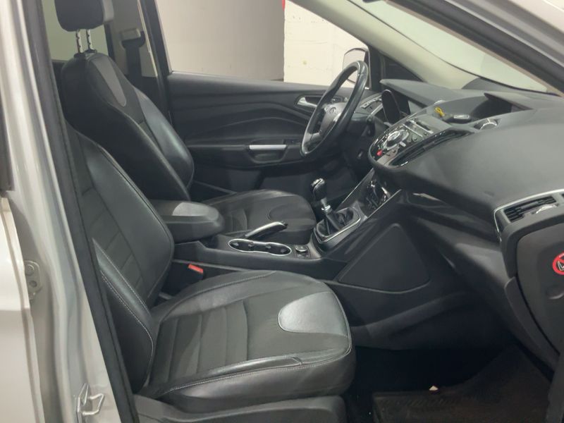 Ford Kuga 2.0 TDCi Titanium 2014 – снимка 17