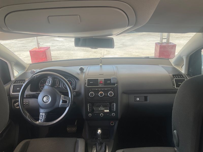 Volkswagen Touran 1.6 TDI Edition BlueMotion Tech 2012 – снимка 17