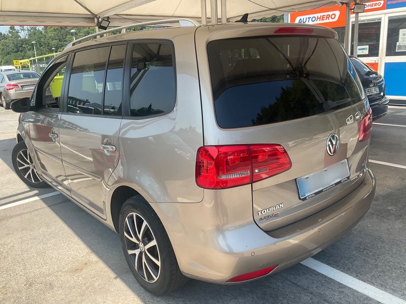Volkswagen Touran 1.6 TDI Edition BlueMotion Tech 2012 – снимка 6