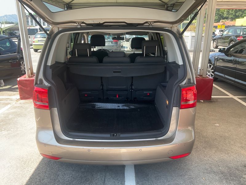 Volkswagen Touran 1.6 TDI Edition BlueMotion Tech 2012 – снимка 15